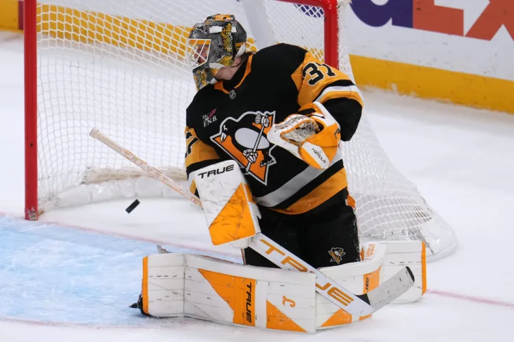 Cooley completes hat trick, Mammoth stun Penguins